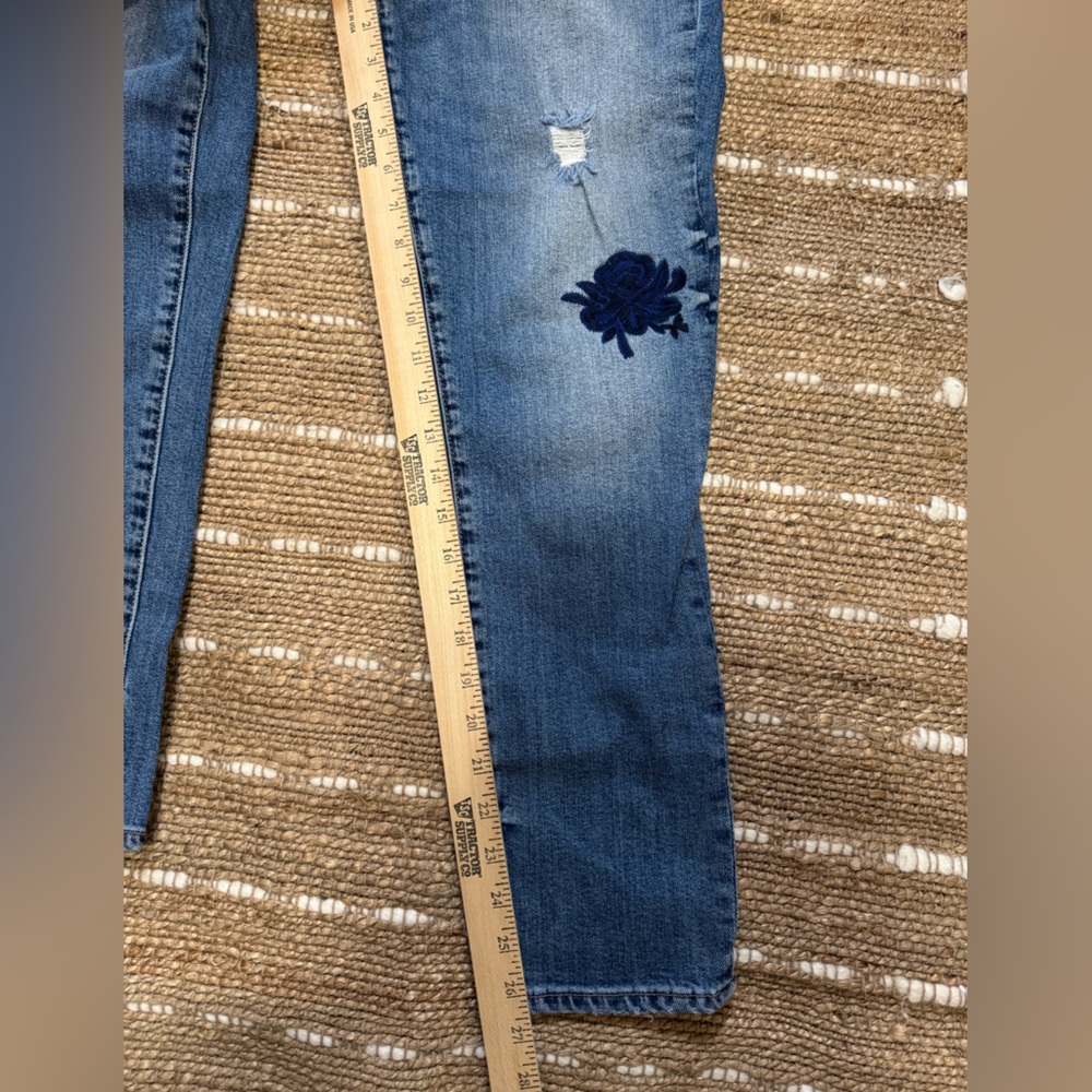 Gap 1969 Blue Floral Embroidered Jeans women’s size 28 - Picture 11 of 12